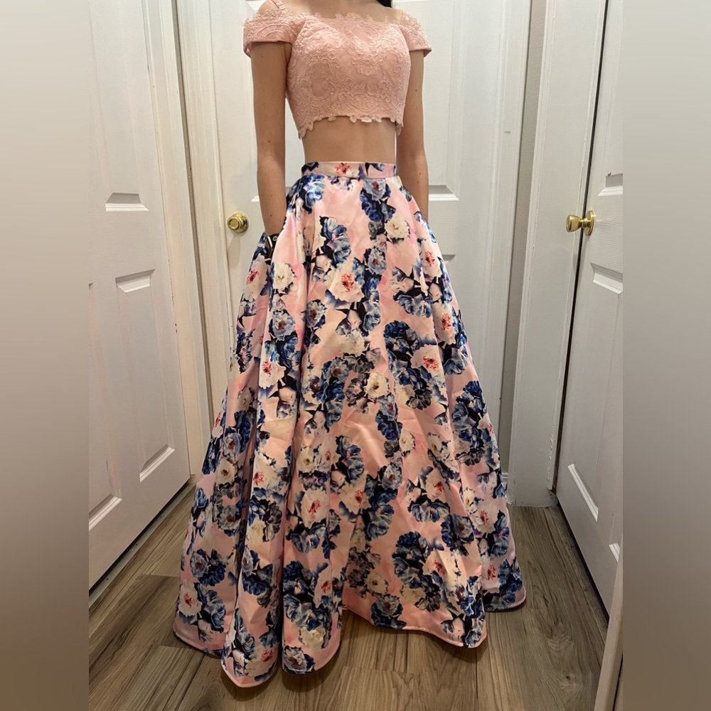 Ellie Wilde Floral Two-Piece Prom Dress Size XS
